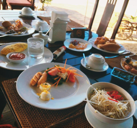 여행지의 아침을 열어준 식사들