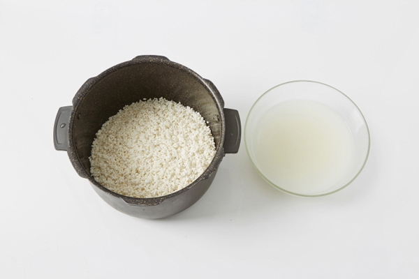평범한 쌀밥 대신 대추로 만든 영양밥