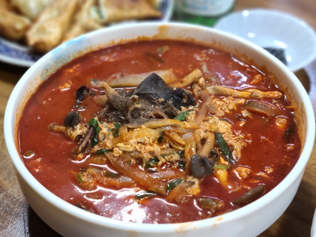 [ESC] 짬뽕과 군만두, 옛맛의 여운 오래 가네