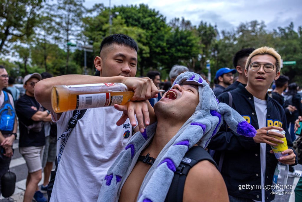 동아일보