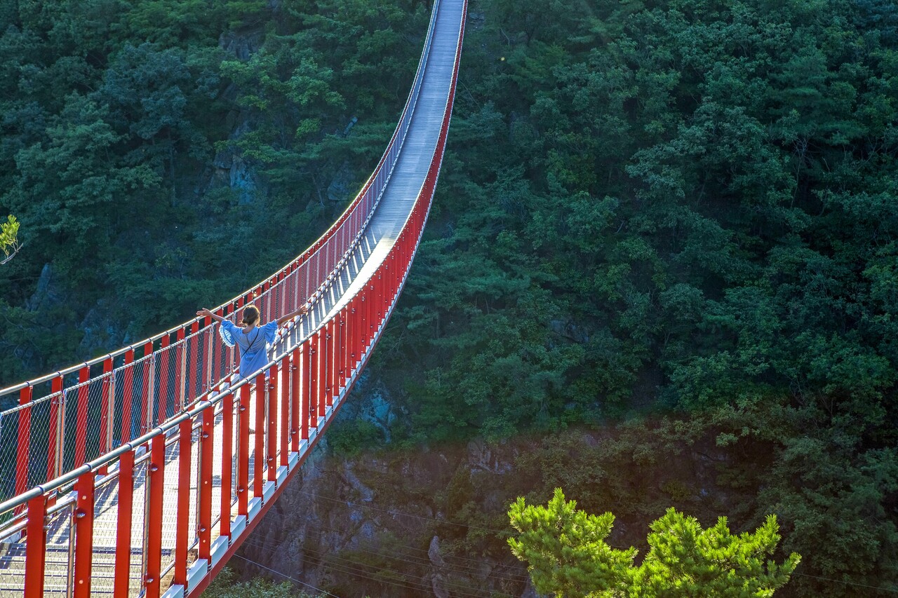 감악산 출렁다리 / 사진=경기관광