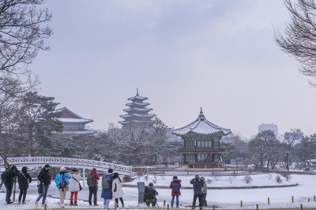 경복궁 향원정 겨울 풍경 / 사진=서울아카이브