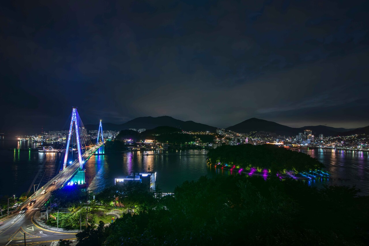 여수밤바다(돌산대교) / 사진=한국관광공사 포토코리아@배근한