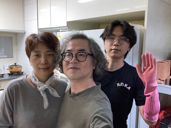 동아일보