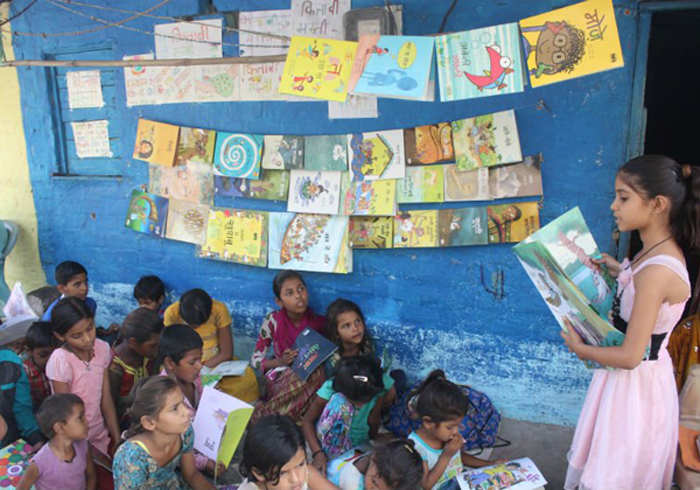 인도의 9살짜리 소녀가 직접 도서관을