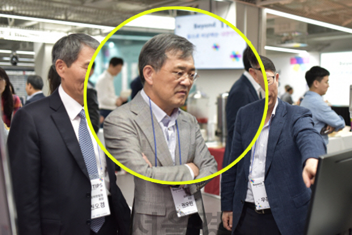 삼성전자 연구원에서 회장까지 오른 역사상 한 명밖에 없는 회사원