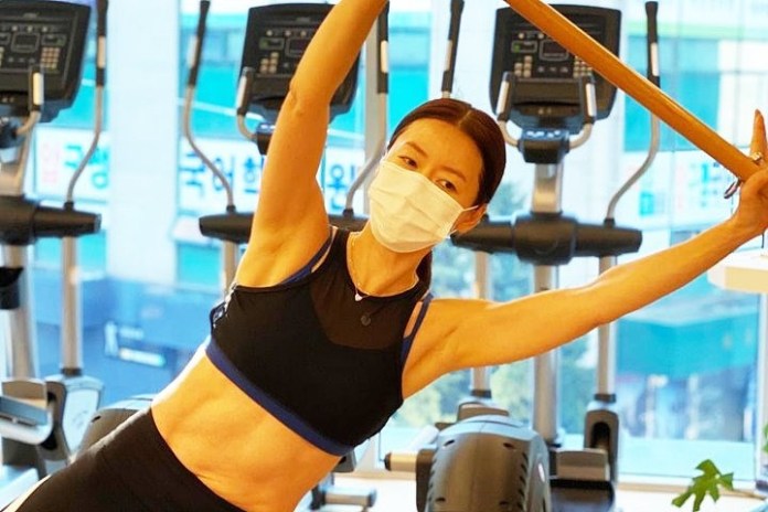 애 엄마 맞나요? 소리 절로 나오게 했던 사진 한 장