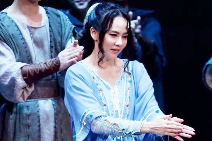 애 엄마 맞나요? 소리 절로 나오게 했던 사진 한 장