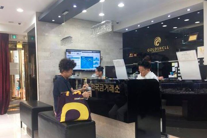 ‘큰손’들이 비트코인 폭락 한 달 전부터 사들인 이 것