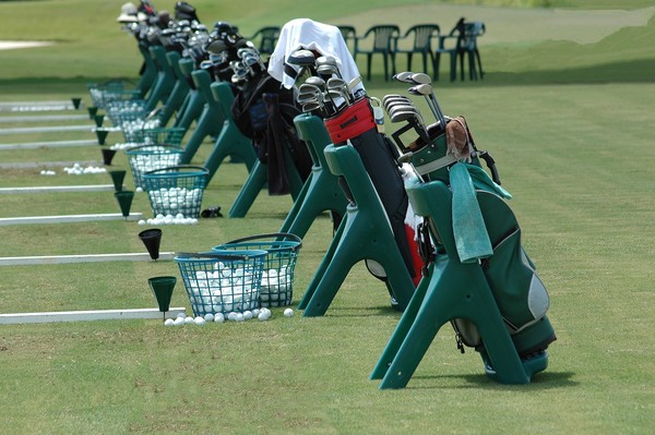 골프를 잘 하려면 연습을 꾸준히 해야 한다. 선수들은 매일 연습한다. 사진_pixabay