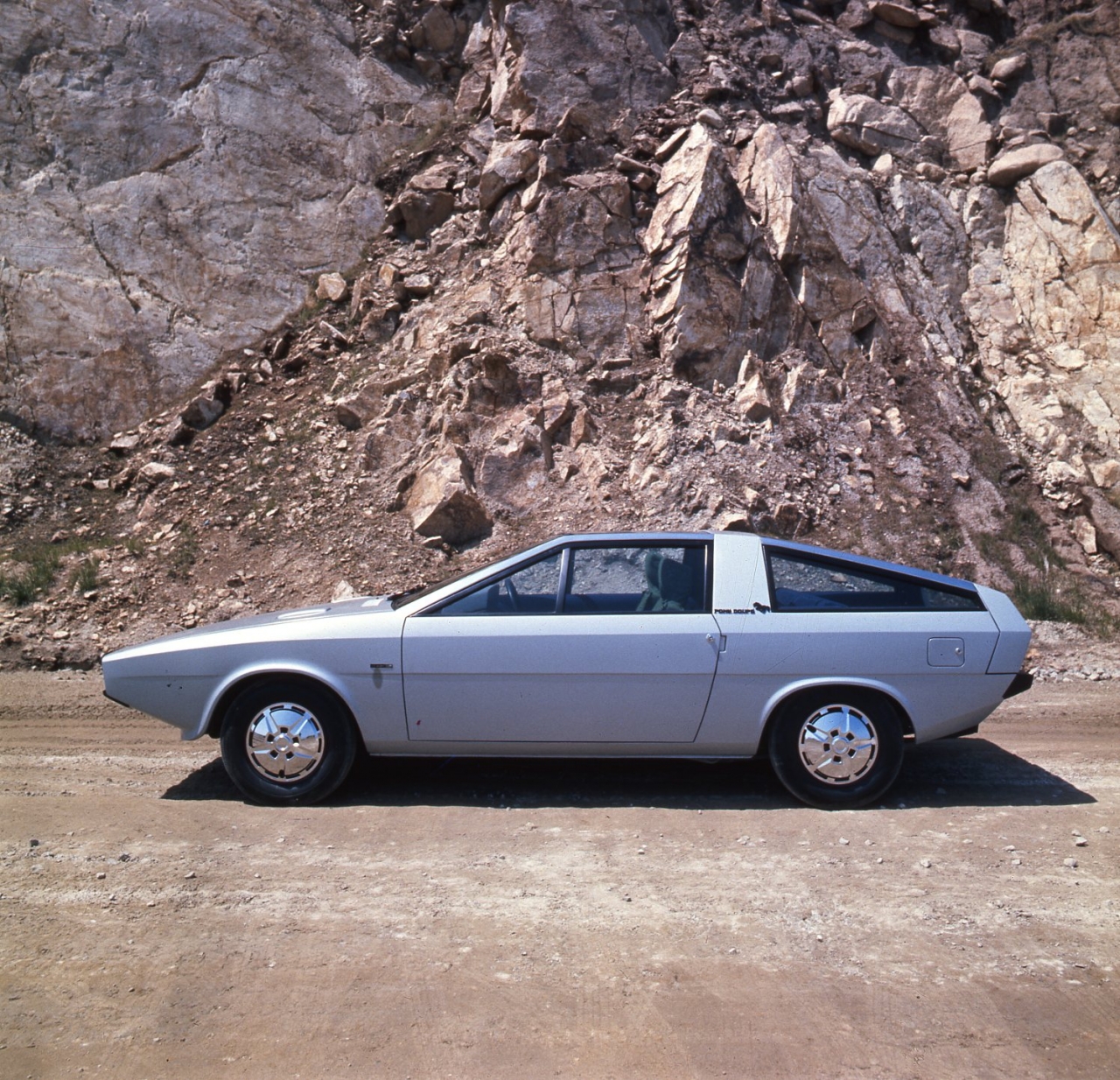현대자동차가 공개한 포니 쿠페 프로토타입 사진.