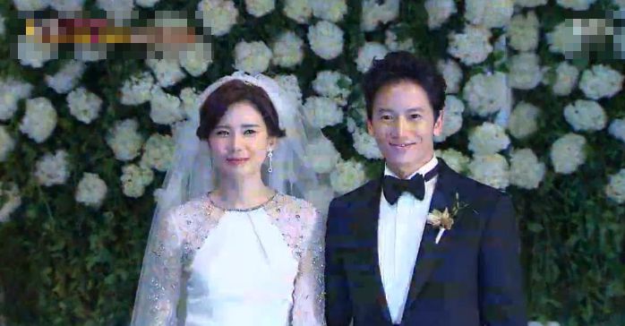 공개연애 끝에 결혼식을 올린 이보영과 지성 / SBS