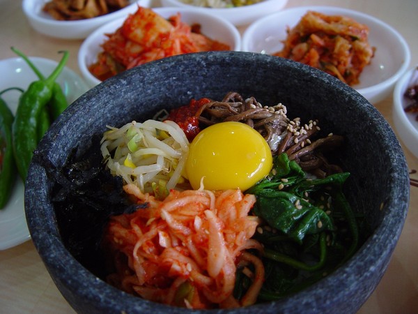 해외서 건강식으로 인기인 한식 비빔밥 /픽사베이
