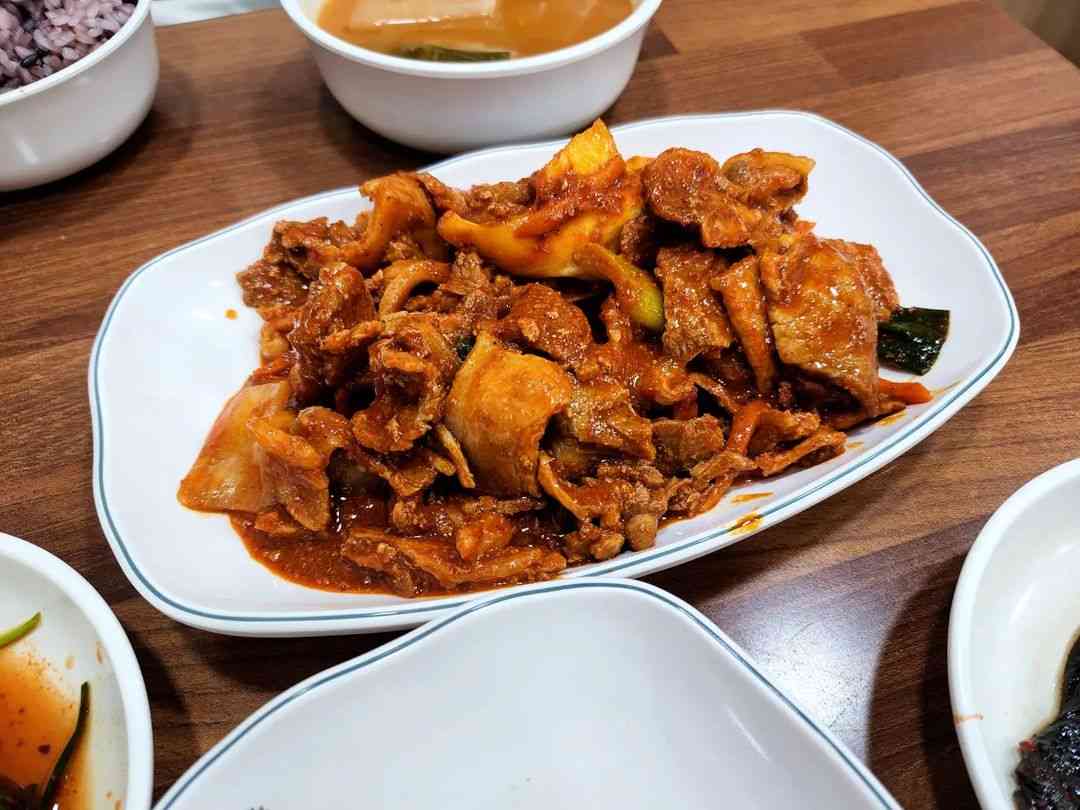 매일 먹어도 안 질리는 가성비 백반 맛집 5