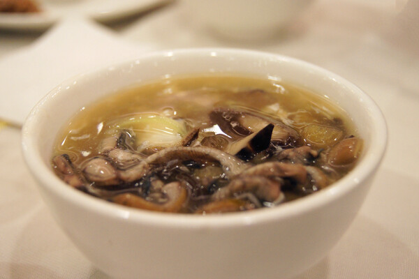 중국에서 예전부터 즐겨 먹던 요리 중 하나인 '뱀 스프'      /셔터스톡