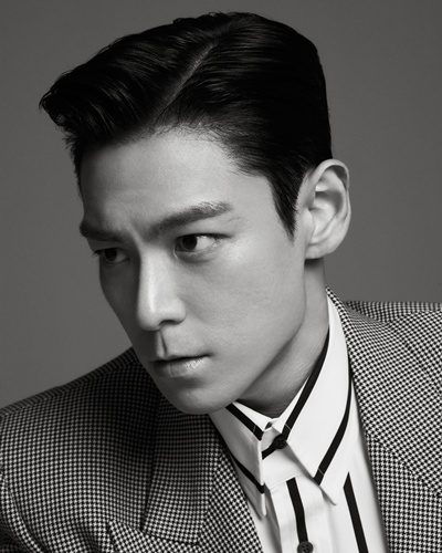 최승현이 오랜 침묵을 깨고 취재진 앞에 섰다. / 넷플릭스​