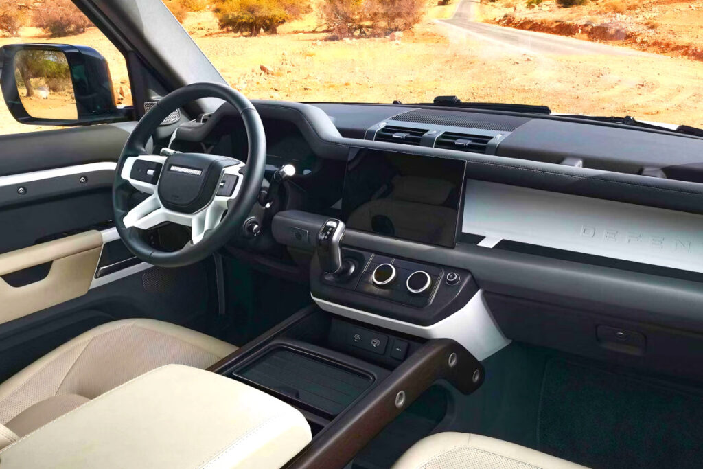 New Defender 130 P400 X-Dynamic HSE (3)