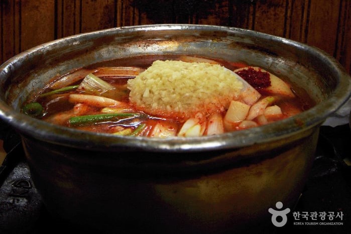 마늘 듬뿍 닭도리탕 / 사진=한국관광공사@TourAPI