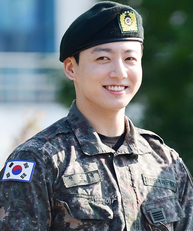 스타투데이
