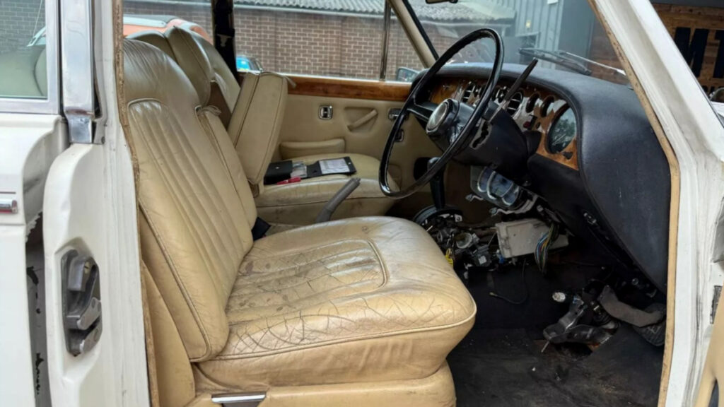 Rolls-Royce pickup truck (4)