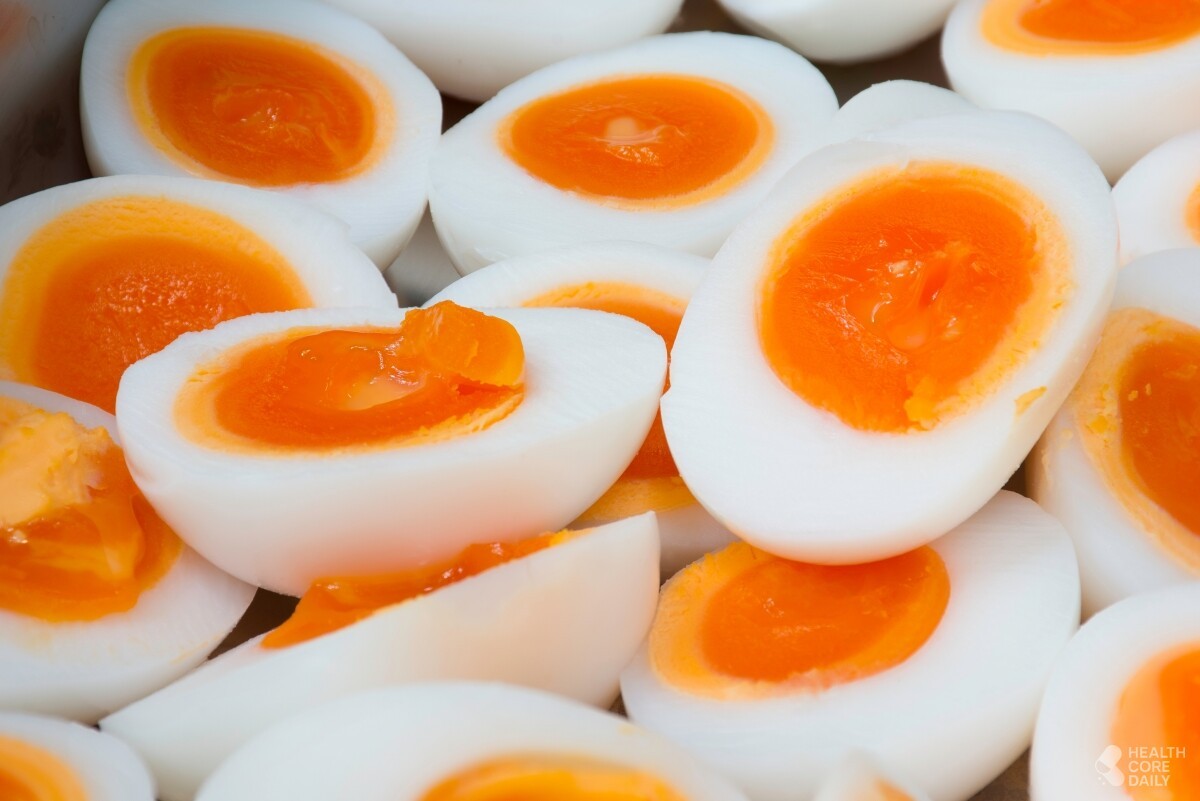 삶은 계란. / Jaroenchai-shutterstock.com