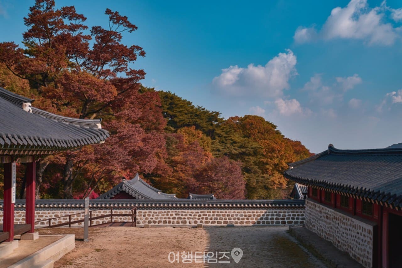 가을 단풍이 스며들고 있는 남한산성 / 사진=게티이미지뱅크