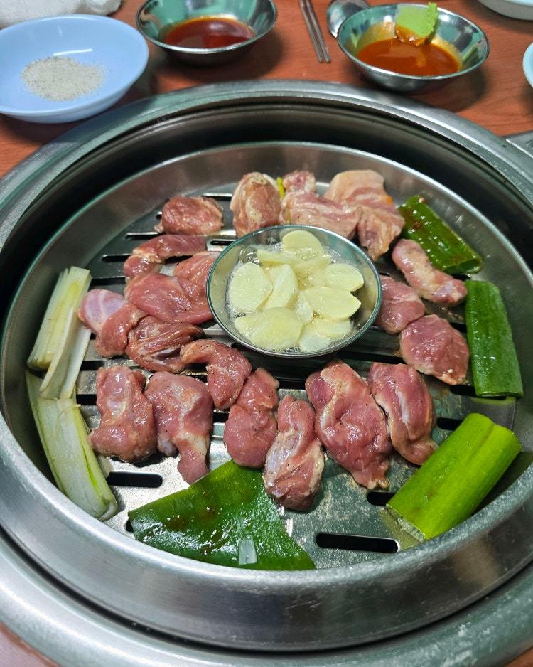 동아일보