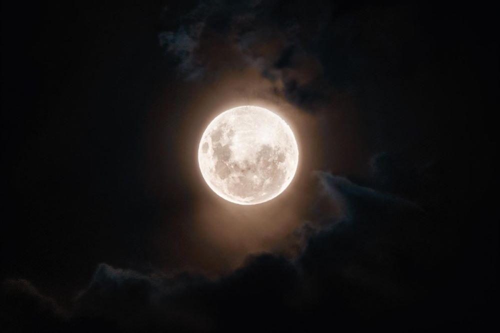 슈퍼문이란? / Designed by Freepik