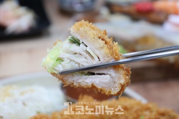 세웅이네 가족식당의 '마늘 돈가스'./사진=1코노미뉴스