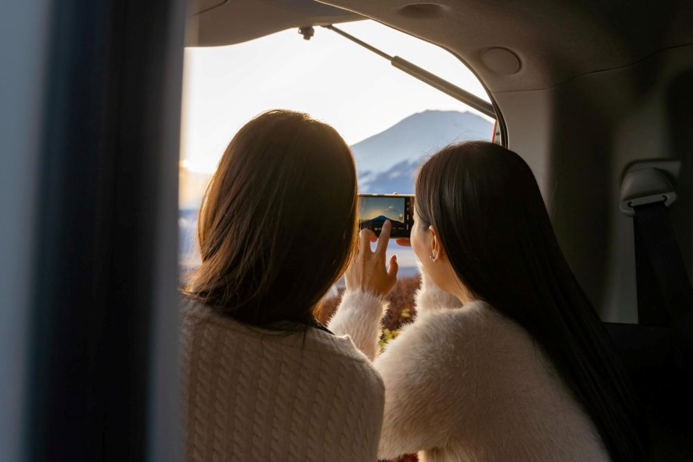 6번 국도 여행 / Designed by Freepik