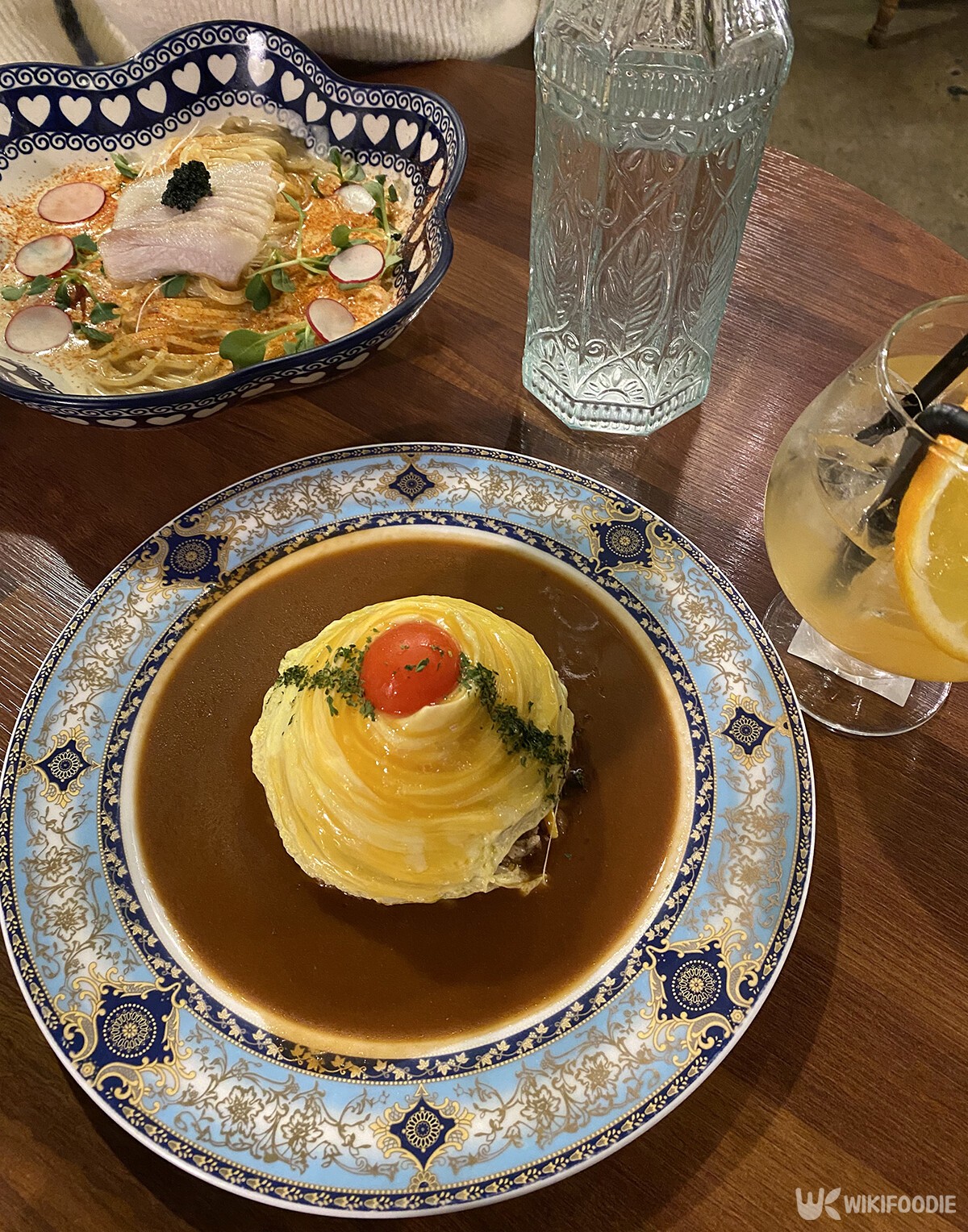 회오리 오므라이스, 항정 매콤크림 파스타 자료 사진. / 위키푸디