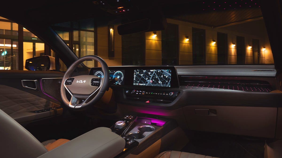 기아 K8 하이브리드 초기모델 실내 운전석