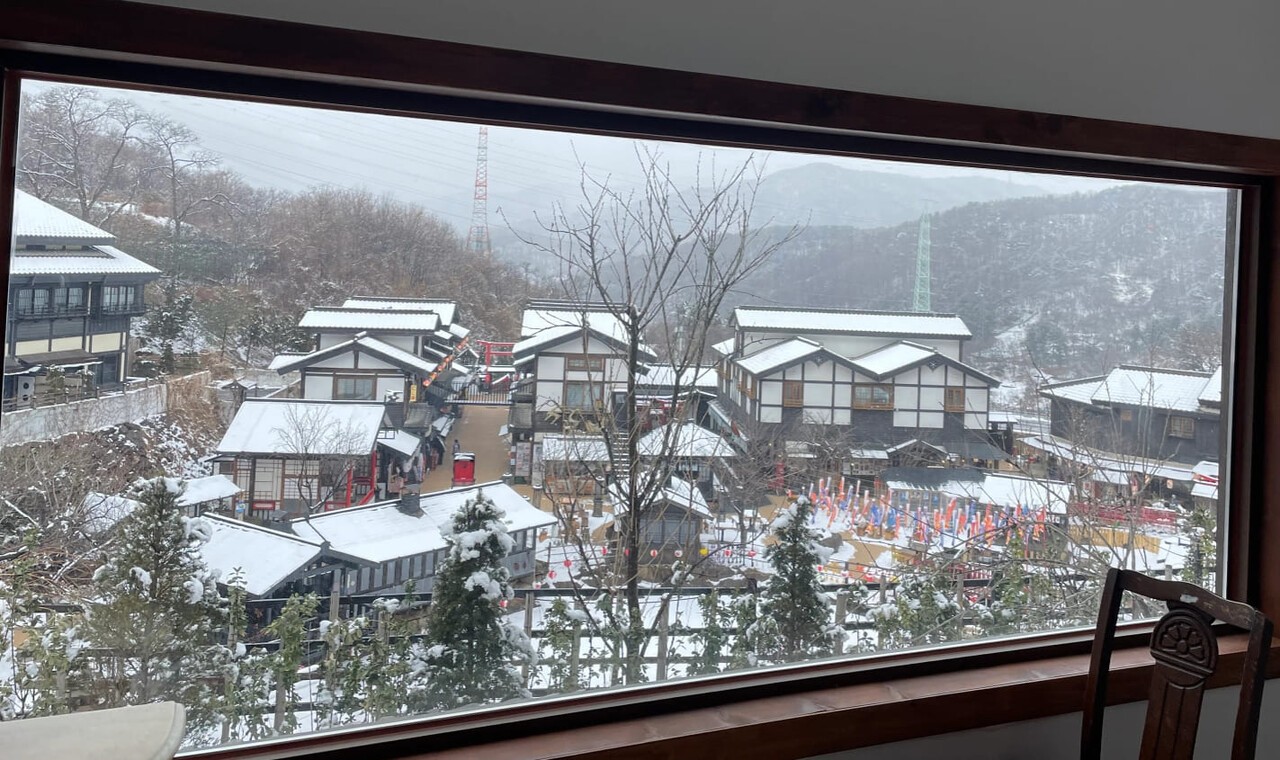 니지모리 스튜디오 겨울 설경