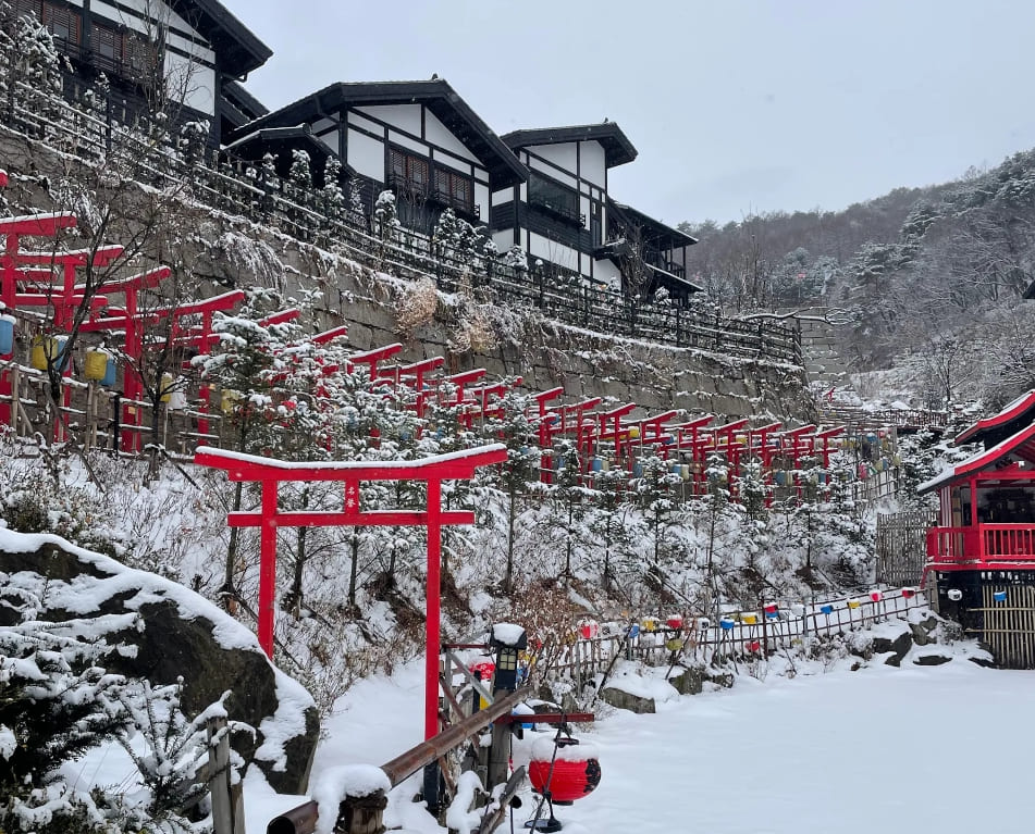 니지모리 스튜디오 겨울 설경