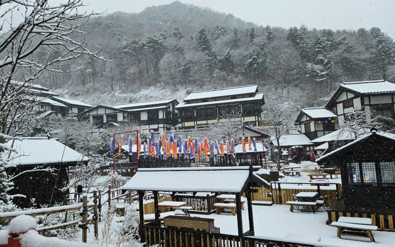 니지모리 스튜디오 겨울 설경