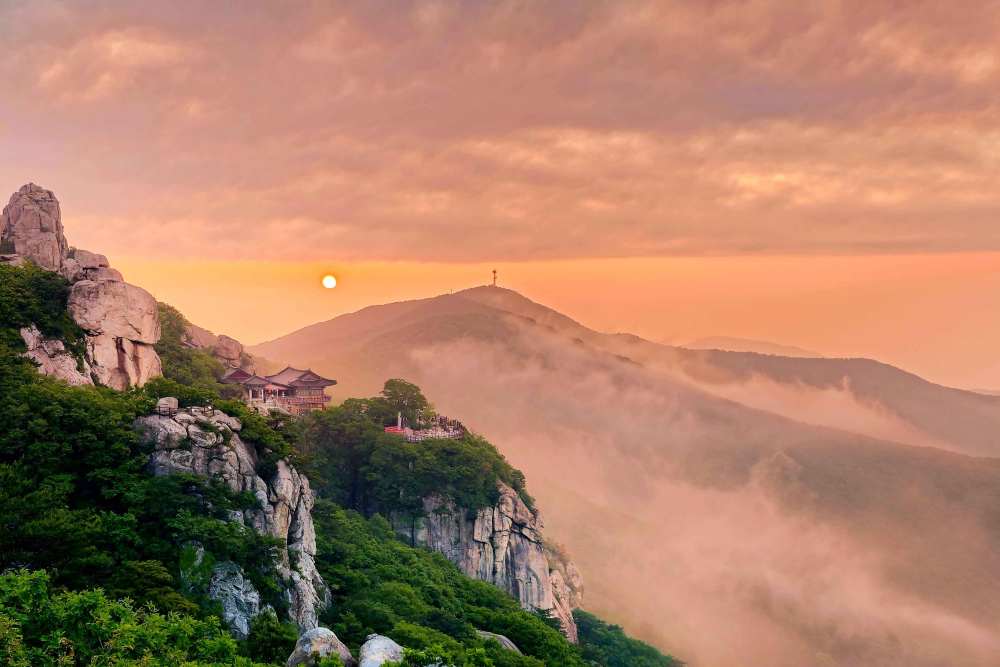 보리암 일출 / 사진=한국관광공사 포토코리아@유영남