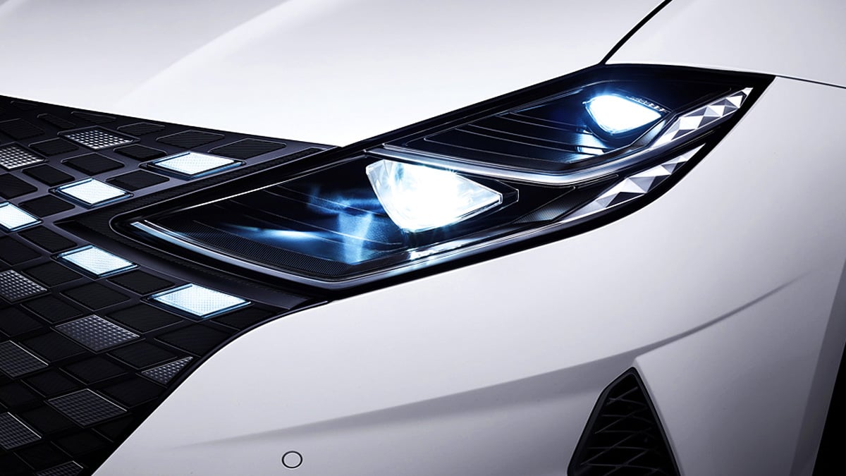 더 뉴 그랜저 IG 하이브리드 헤드라이트