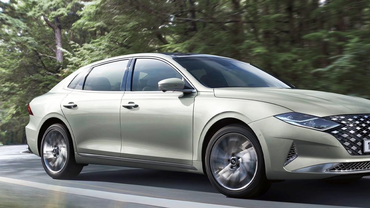 더 뉴 그랜저 IG 하이브리드 전면