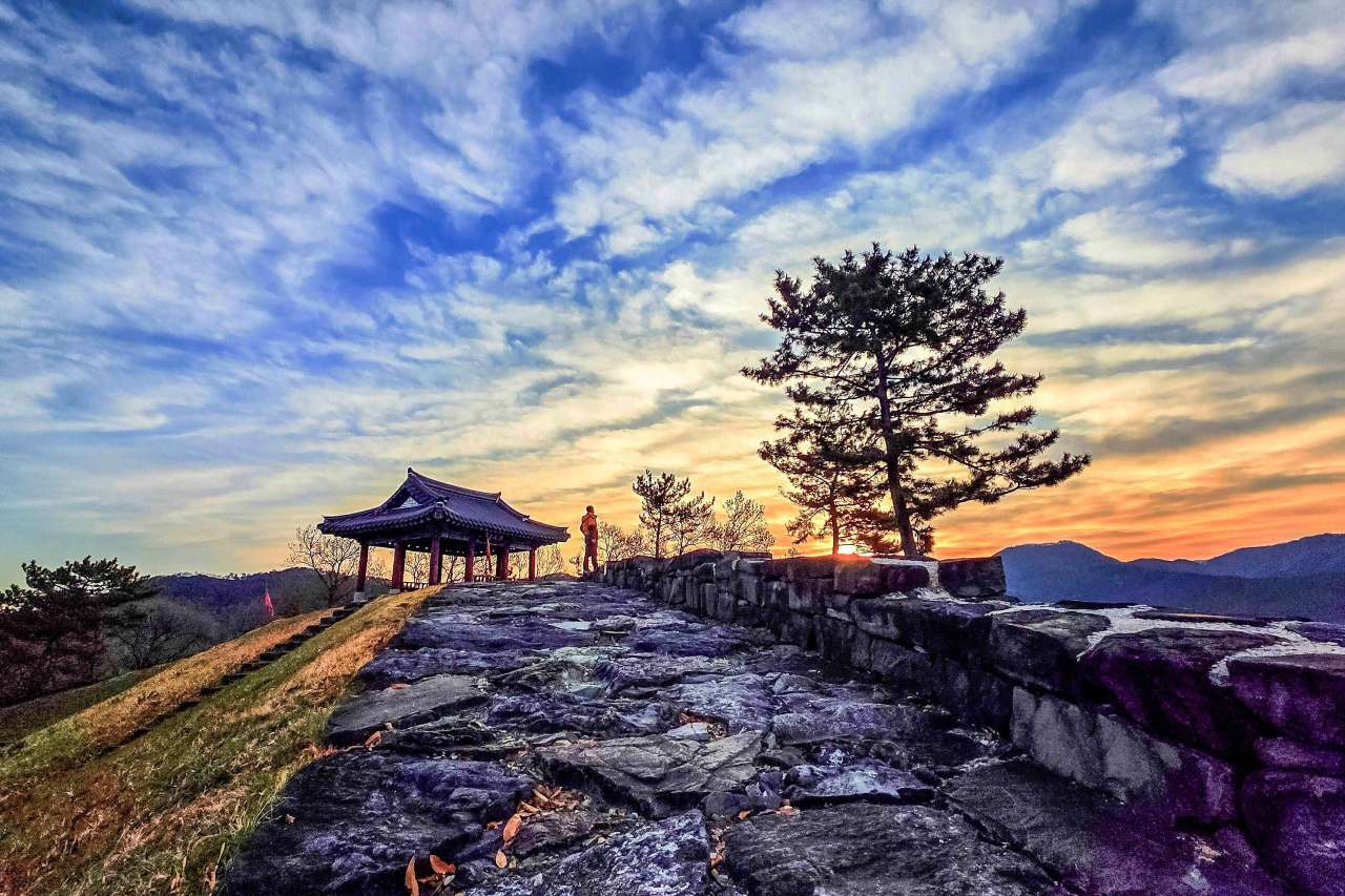 밀양읍성 일출 / 사진=한국관광공사 포토코리아@김대윤