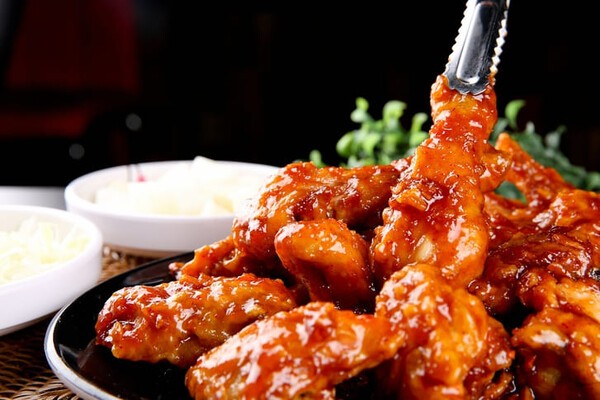 ⓒ게티이미지뱅크(양념치킨)