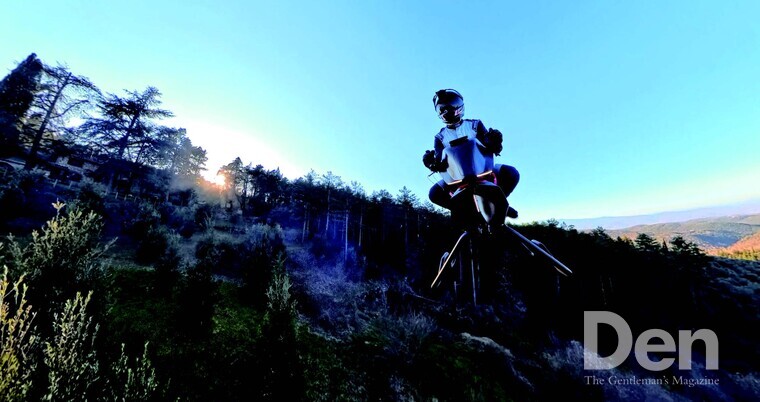 볼로너트가 개발, 시험비행에 성공한 에어바이크는 1인용 비행체로, 영화 <스타워즈> 속 스피더 바이크를 연상시킨다. © Volonet<p>