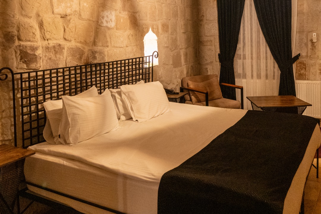 아가르타 케이브 호텔